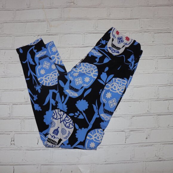 💀🌺🌀 Box of Cotton Sugar Skull Shorts · Plus Size · Stretch Fit (L/XL) - Picture 2 of 5